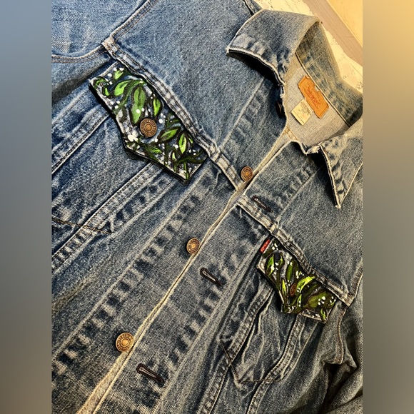 Hand painted Levi’s jacket! - Picture 4 of 4